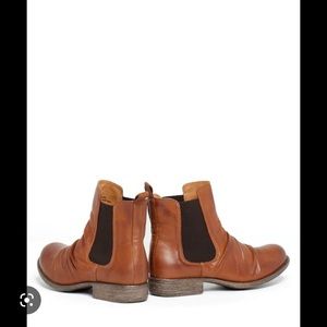 Miz Mooz Chelsea boots